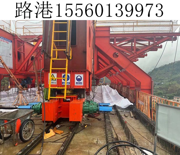32-900吨双梁上行式移动模架 32-900吨双梁上行式移动模架